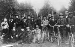 Vågå.  
 Lalm og Ottadalen skytterlag 1904
Bak frå v. Helge 