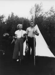 Dagrun Eriksen, f.1921, Skaland og Alf Jakobsen, f.1916. Mef