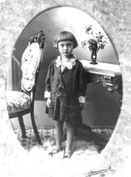 Portrett av Gulborg Holseter i 1931,   Skiptvet. Født ca.192