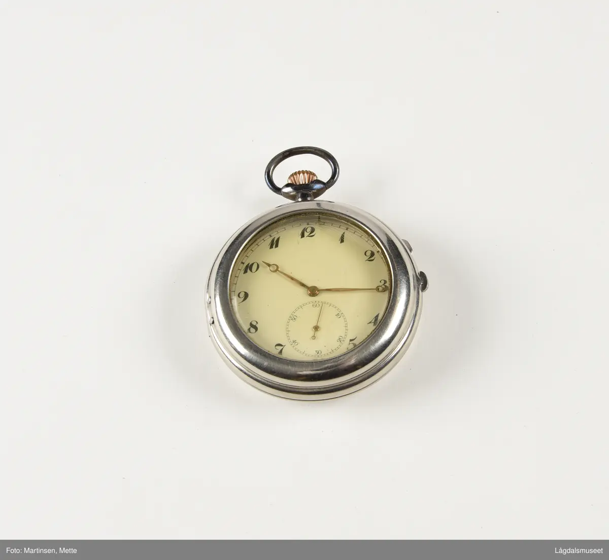 Lommeur i klokkekasse med glass. 
