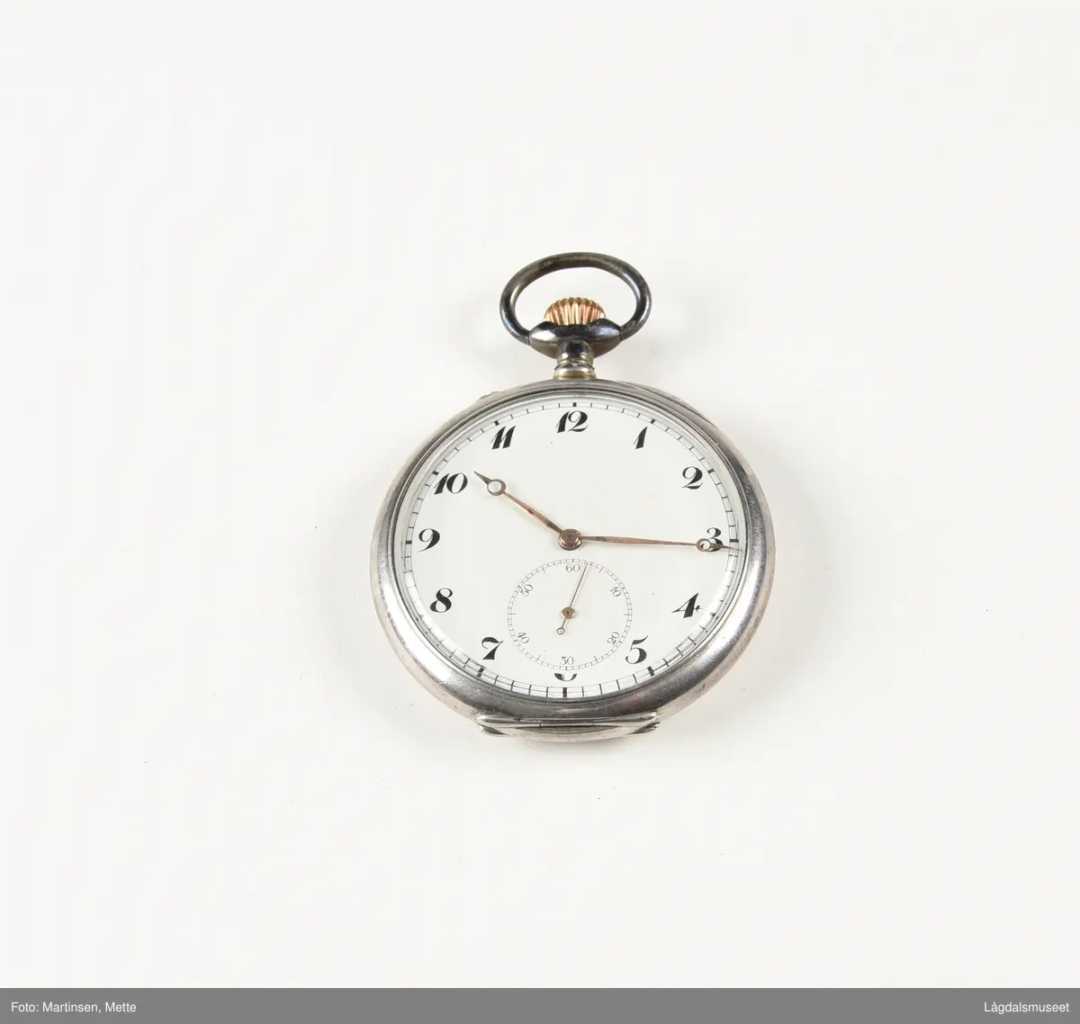 Lommeur i klokkekasse med glass. 
