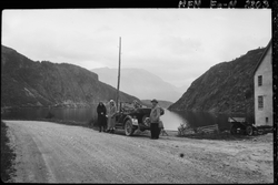 Langslet`s på biltur med venner.