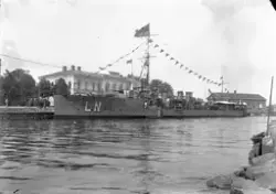 Jagare med märkningen LN utanför gamla tullhuset i Gävle utf