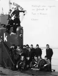 Ubåten Makrillen med delar av besättningen