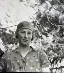 Reprofotografier av flere ukjente kvinner

Foto 1. ca.1920-t