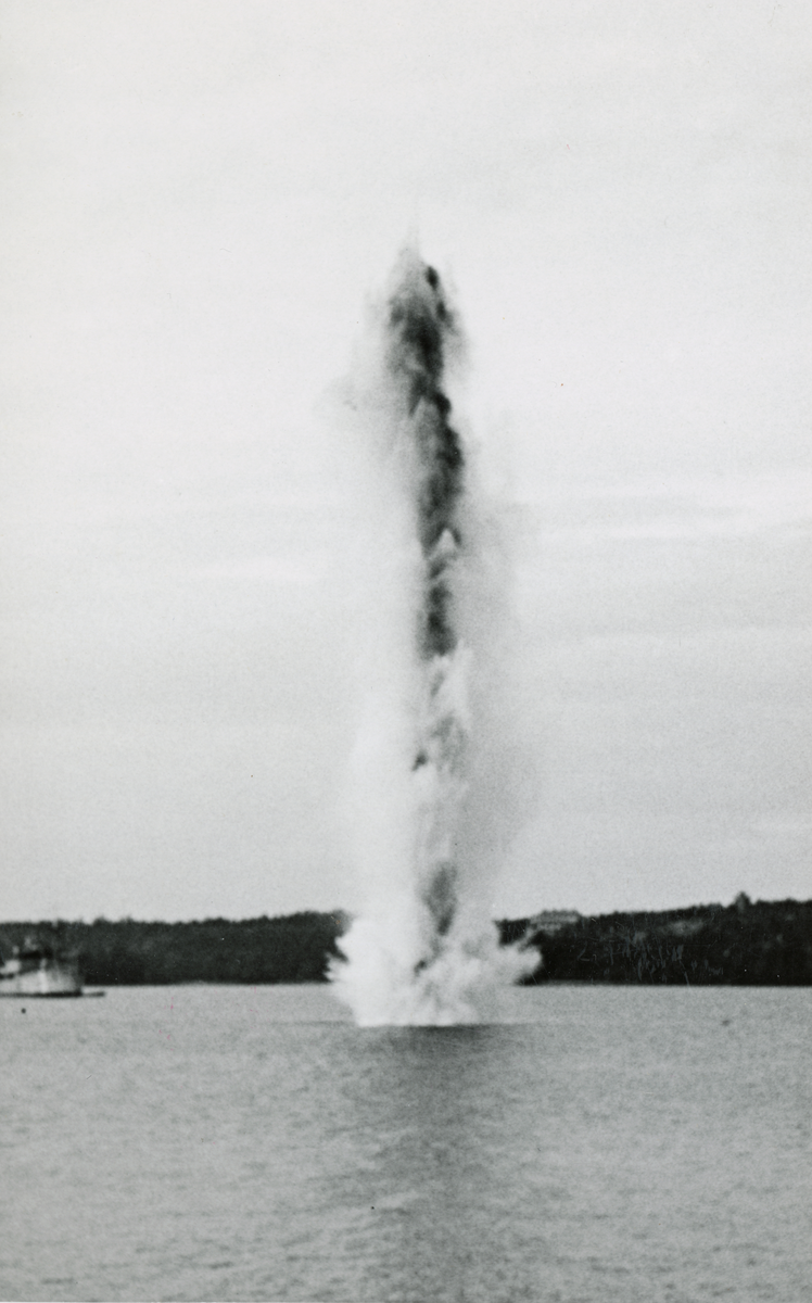 50 kg mina sprängs i Hårsfjärden.