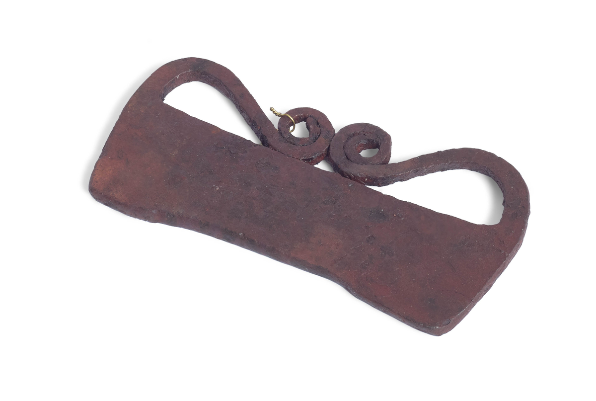 Tennstål av jern fra middelalder