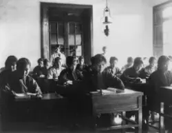 Kina, Yiang pike- og lærerinneskole. 
Fra misjonær Alfhild R