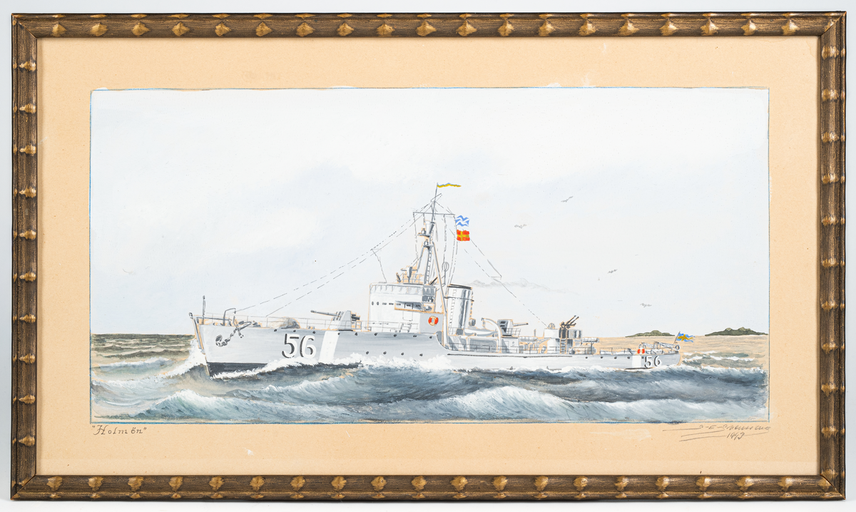 Akvarell, inom ram, av minsveparen Holmön. Fartyget till sjöss med land i bakgrunden. Märkning i blyerts i vänster nederkant: "Holmön" samt i höger nederkant: "SE Svensson? 1943". Träram i bambuimitation, guldmålad. Inramad hos Gunnar Carlsson, Karlskrona enligt stämpel på baksidan.
