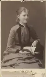 Porträtt av Gerda Fahlroth.