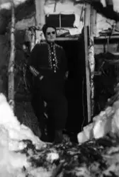 Frida Sneve ved gamma til Sverre Fagerheim og Alf Borgerstad