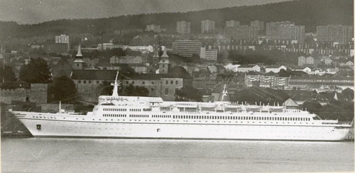 T/S Hamburg (b.1969, Howaltdtswerke- Deutsche Werft, Hamburg, Vest-Tyskland)