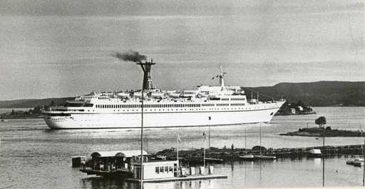 T/S Hamburg (b.1969, Howaltdtswerke- Deutsche Werft, Hamburg, Vest-Tyskland)