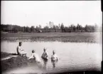 Badbild från Hölja. Oskar Benjaminsson, okänd, Axel och Fridolf Benjaminsson.