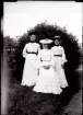 Betty Benjaminsson, Annie Benjaminsson f. Ogden och Lotten Fredriksson f. Benjaminsson