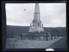 Karolinermonumentet från 1892, cirka 2 kilometer väster om Duved.