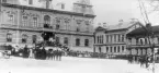 Skolavslutning på Rådhustorget i Söderhamn våren 1902.