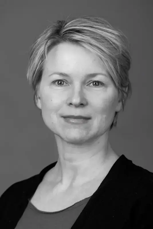 Portrett av Hanne Ekkeren - svart-hvit 