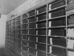 Hamar bibliotek, interiør lager, innbundene årganger av avis