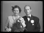 Brudpar, Kurt Larsson, Bjursvägen 1, Bollstanäs.
Ur Gustaf Åhmans samling.