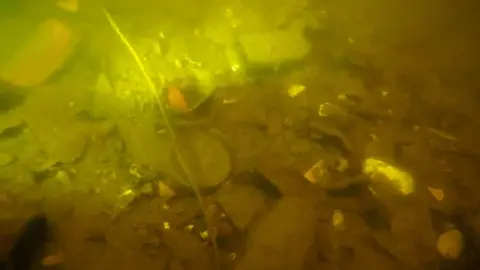 Keramik i Karlbergskanalen vid Lilla Hornsberg