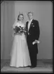 Brudpar. Ingenjör Sven Björkstam, Hagavägen 75 III, Solna.
Ur Gustaf Åhmans samling.