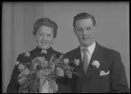 Bröllopsporträtt. Börje Holmkvist. 
Kungsgatan 10, Kungsör.
Ur Gustaf Åhmans samling.