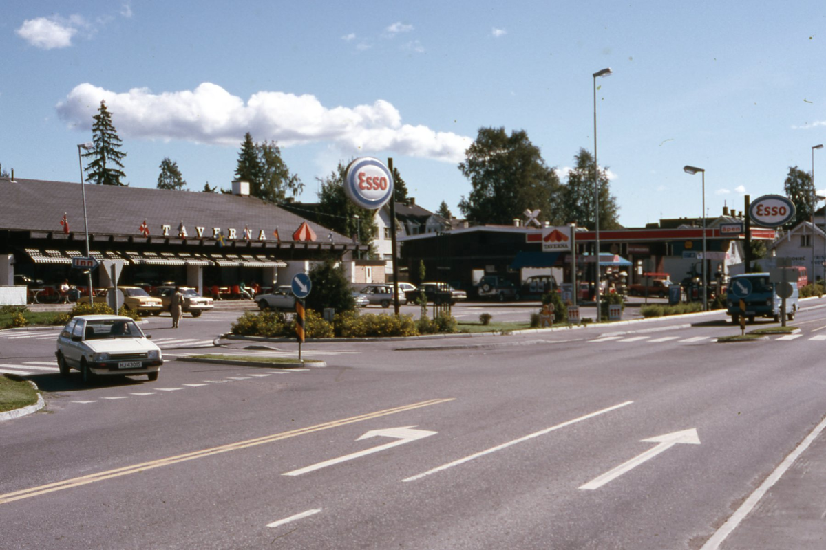 Midtbyen – Brugata, Esso og Taverna