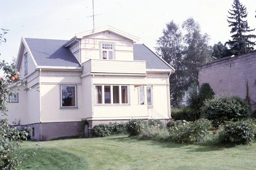 Stasjonsområdet – eneboligen til Nils R. Tronsmo