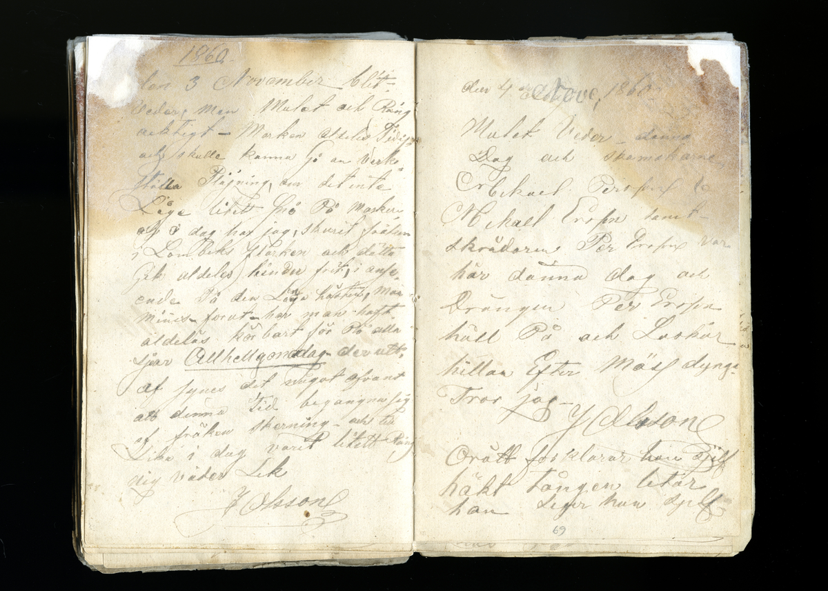 Dagböcker och andra anteckningar förda av storbonden och bössmeden Jonas Olsson (1832-1895) i Fågelsjö, Los mellan åren 1851 och 1892. Dagböckerna berör vardagens arbete, händelser i familjen och byn, förtretligheter, glädjeämnen och sorg. Böckerna förda i varierande frekvens med både dagliga och strödda anteckningar. Hela luckor år 1862-63, 1870-78, 1880-83 samt 1885-56. Dagboken förd i böcker med blandat innehåll, där dagboksanteckningarna är instoppade. Jonas Olssons dagboksanteckningar finns även transkriberade och publicerade i boken "Min hand är icke begåfvad att föra en skikliger penna", 2009.
