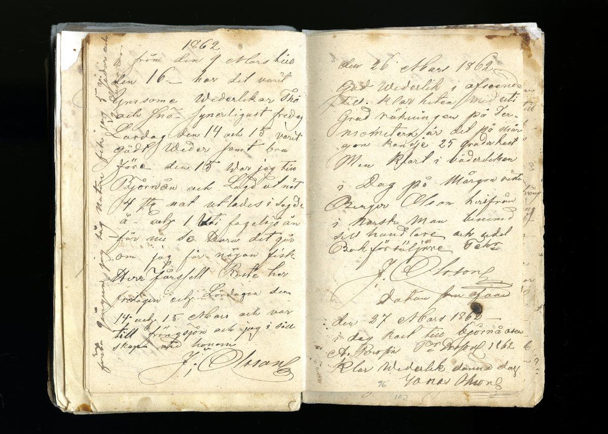 Dagböcker och andra anteckningar förda av storbonden och bössmeden Jonas Olsson (1832-1895) i Fågelsjö, Los mellan åren 1851 och 1892. Dagböckerna berör vardagens arbete, händelser i familjen och byn, förtretligheter, glädjeämnen och sorg. Böckerna förda i varierande frekvens med både dagliga och strödda anteckningar. Hela luckor år 1862-63, 1870-78, 1880-83 samt 1885-56. Dagboken förd i böcker med blandat innehåll, där dagboksanteckningarna är instoppade. Jonas Olssons dagboksanteckningar finns även transkriberade och publicerade i boken "Min hand är icke begåfvad att föra en skikliger penna", 2009.
