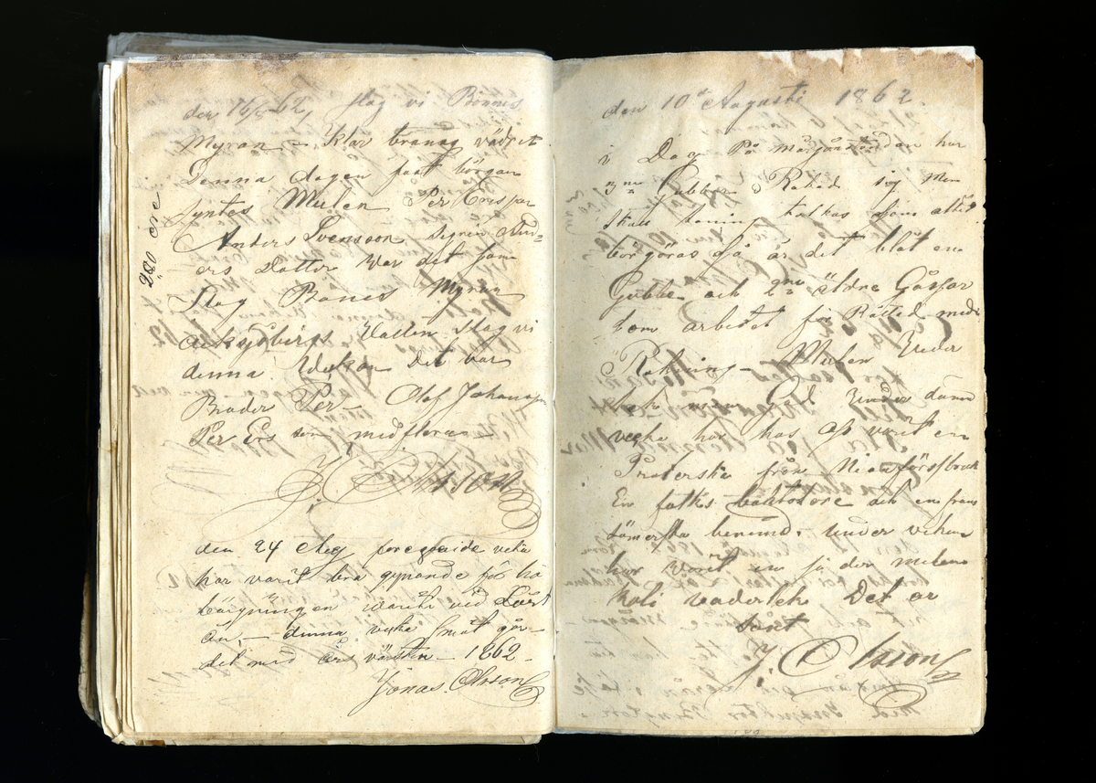 Dagböcker och andra anteckningar förda av storbonden och bössmeden Jonas Olsson (1832-1895) i Fågelsjö, Los mellan åren 1851 och 1892. Dagböckerna berör vardagens arbete, händelser i familjen och byn, förtretligheter, glädjeämnen och sorg. Böckerna förda i varierande frekvens med både dagliga och strödda anteckningar. Hela luckor år 1862-63, 1870-78, 1880-83 samt 1885-56. Dagboken förd i böcker med blandat innehåll, där dagboksanteckningarna är instoppade. Jonas Olssons dagboksanteckningar finns även transkriberade och publicerade i boken "Min hand är icke begåfvad att föra en skikliger penna", 2009.
