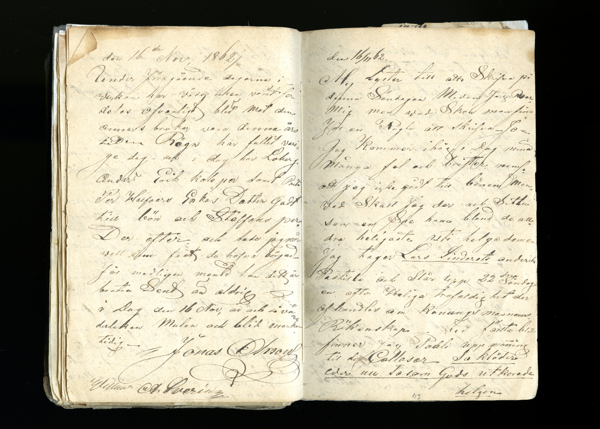 Dagböcker och andra anteckningar förda av storbonden och bössmeden Jonas Olsson (1832-1895) i Fågelsjö, Los mellan åren 1851 och 1892. Dagböckerna berör vardagens arbete, händelser i familjen och byn, förtretligheter, glädjeämnen och sorg. Böckerna förda i varierande frekvens med både dagliga och strödda anteckningar. Hela luckor år 1862-63, 1870-78, 1880-83 samt 1885-56. Dagboken förd i böcker med blandat innehåll, där dagboksanteckningarna är instoppade. Jonas Olssons dagboksanteckningar finns även transkriberade och publicerade i boken "Min hand är icke begåfvad att föra en skikliger penna", 2009.
