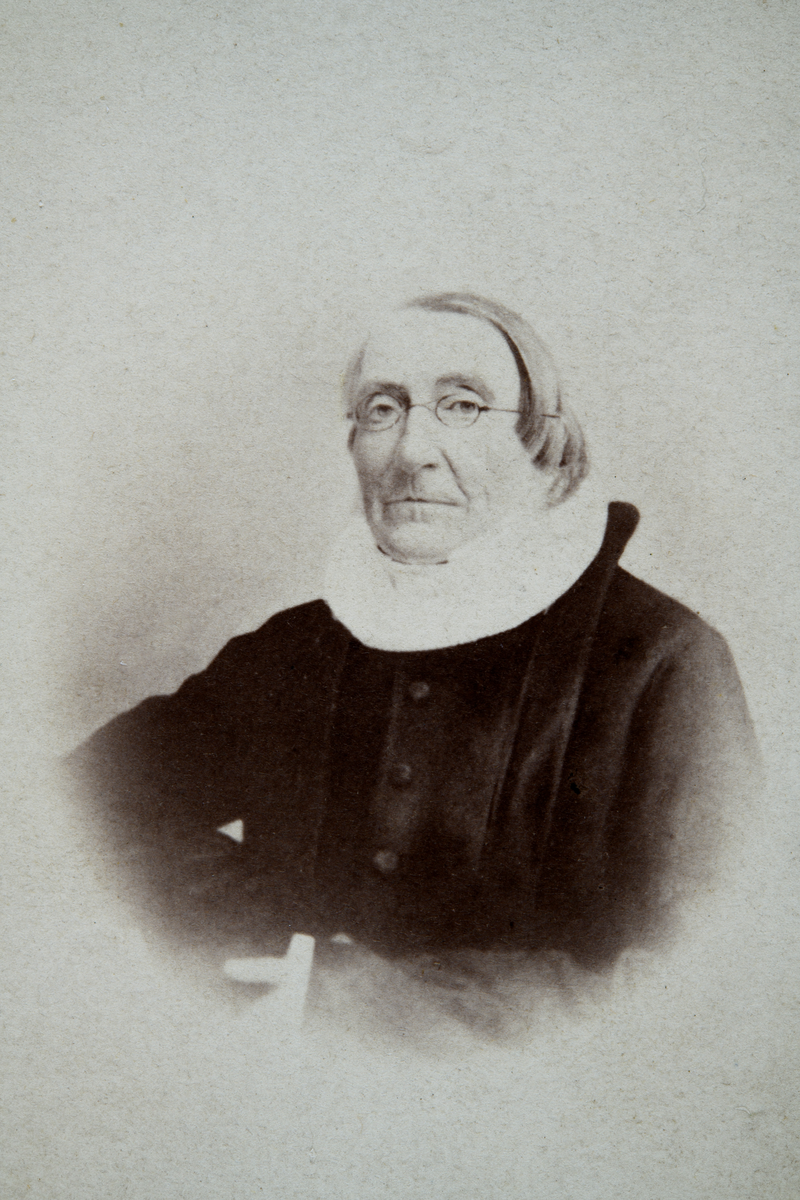 Stange, sogneprest Heltberg,