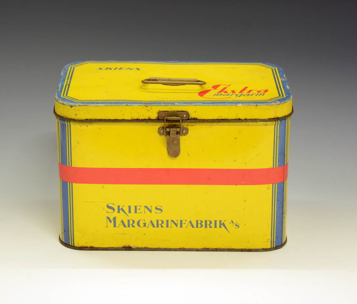 Margarinboks fra Skiens margarinfabrikk.
