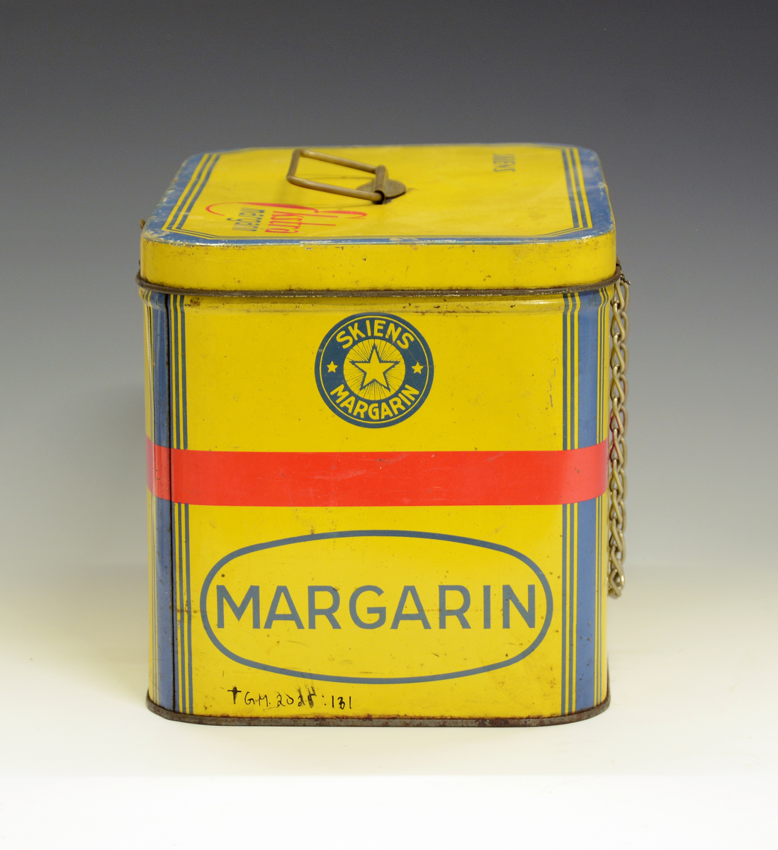 Margarinboks fra Skiens margarinfabrikk.
