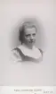 Porträtt av Astrid Nilsson, våren 1900.