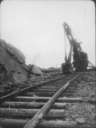 Marion dampskuffe i pall ved A/S Sydvarangers gruve i Bjørnevatn.