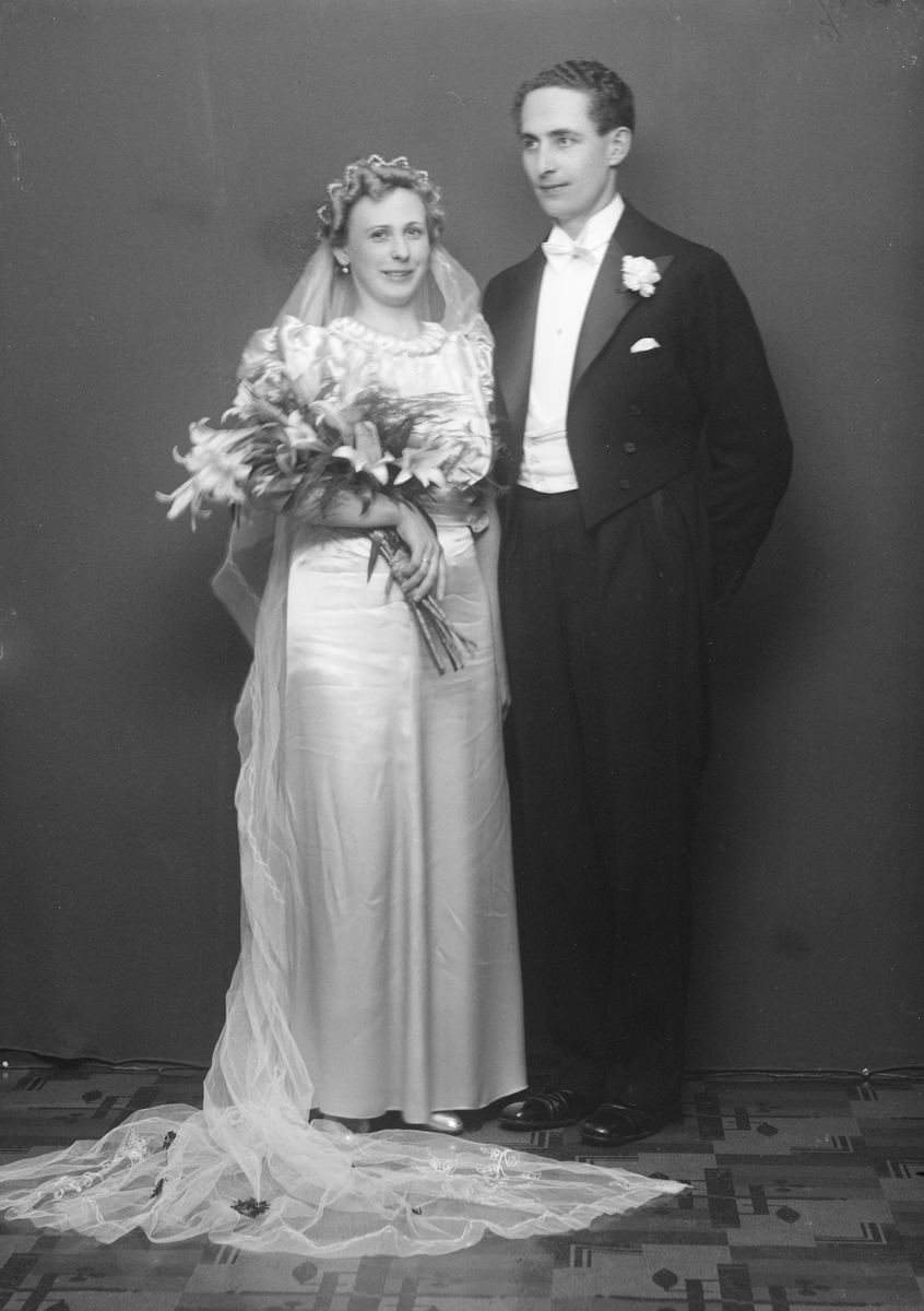 Brudepar Bråthen, Fjellhamar