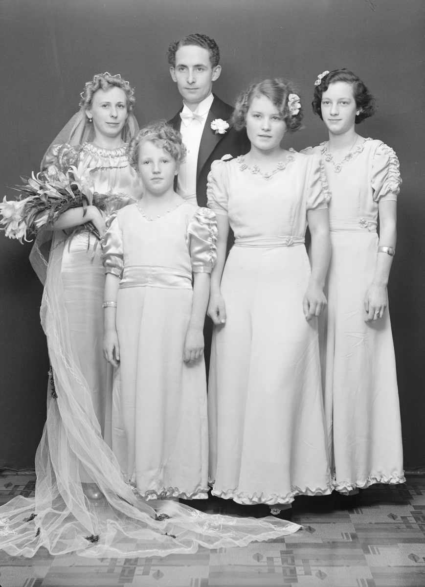 Brudepar Bråthen, Fjellhamar