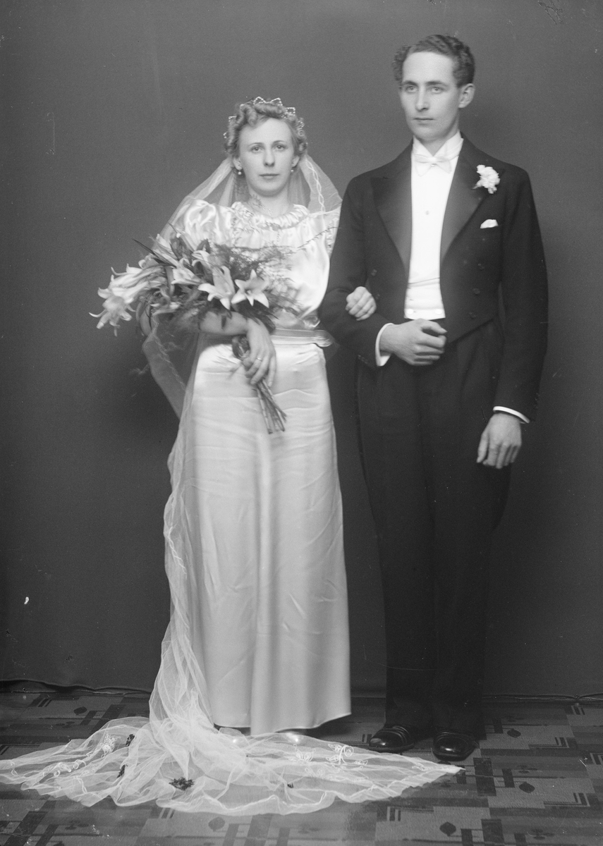 Brudepar Bråthen, Fjellhamar