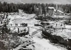 Tysk okkupasjon, andre verdenskrig, tyske soldater reparerer