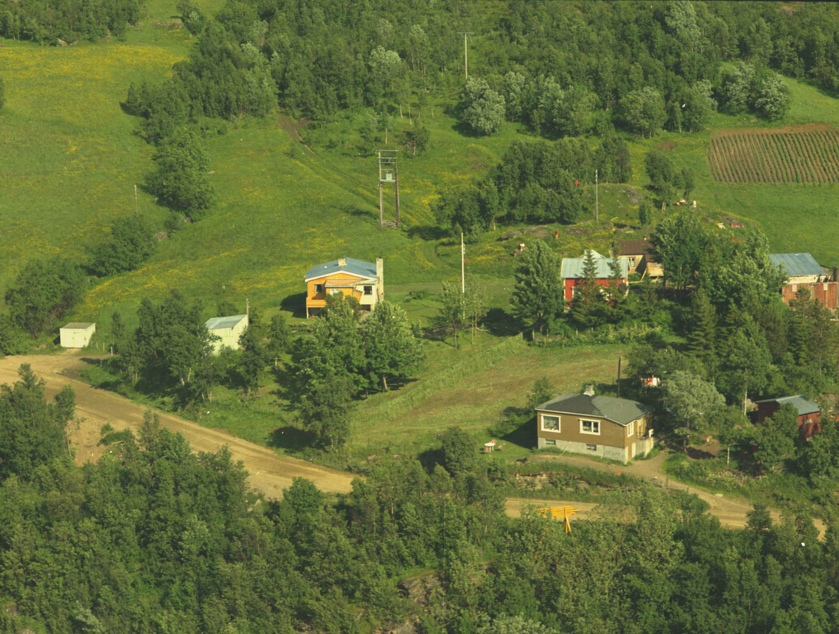 Flyfoto sannsynligvis over Lenvik kommune i 1961. -Midt-Troms Museum ...