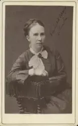 Porträtt av fru Sigrid Schager f. Ramsten (enligt text frams