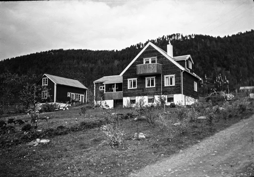 "Heime sommaren 1953 og hausten 1953"