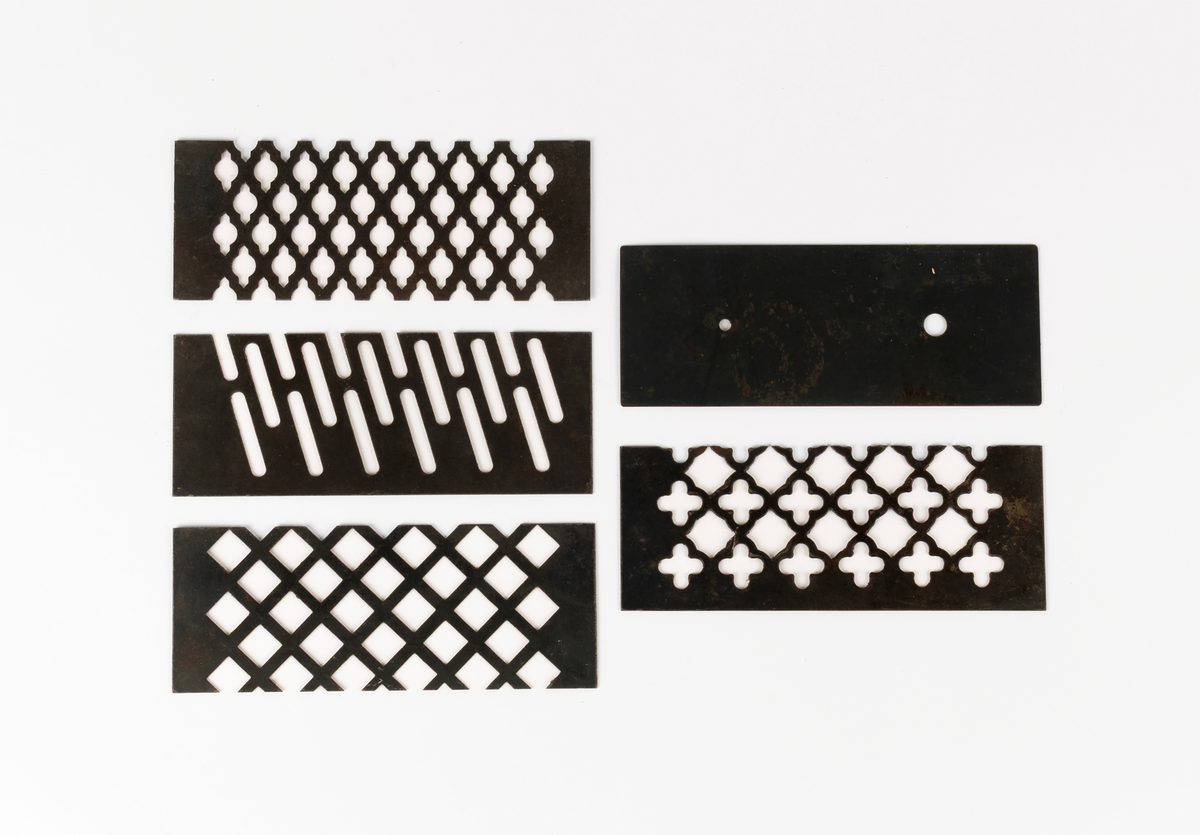 5 matriser brukt til å skape et visuelt virkemiddel i bakgrunnen ved protrettfotografering. Monteres foran på studiolampe.