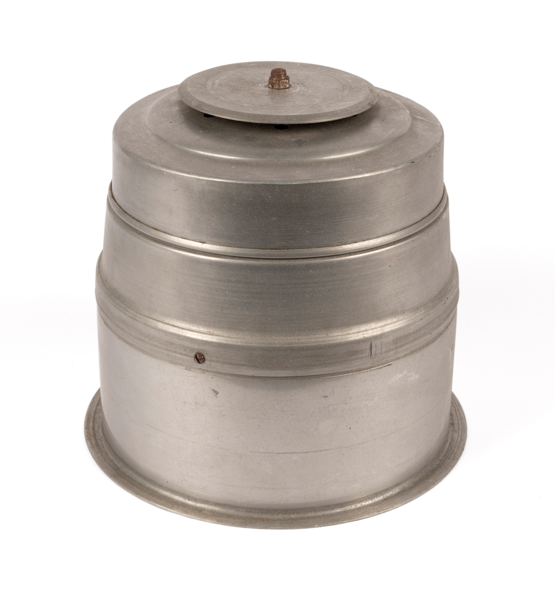 Lampehode med feste til 4 lyspærer. Sannsynlegvis brukt til engangsblits.