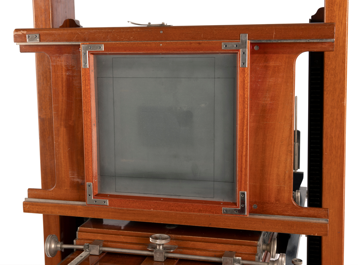 Atelierkamera brukt av Martin Velle i hans fotoatelier i Ørsta. To objektiv og mye utstyr følger med.