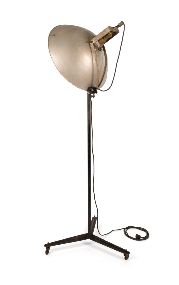 Studiolys brukt som modelleringslys i fotoatelieret til Martin Velle.