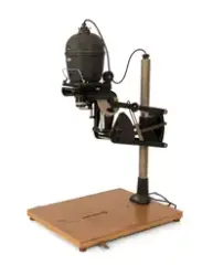 Forstørrelsesapparat